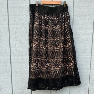 - Metrowear lace skirt